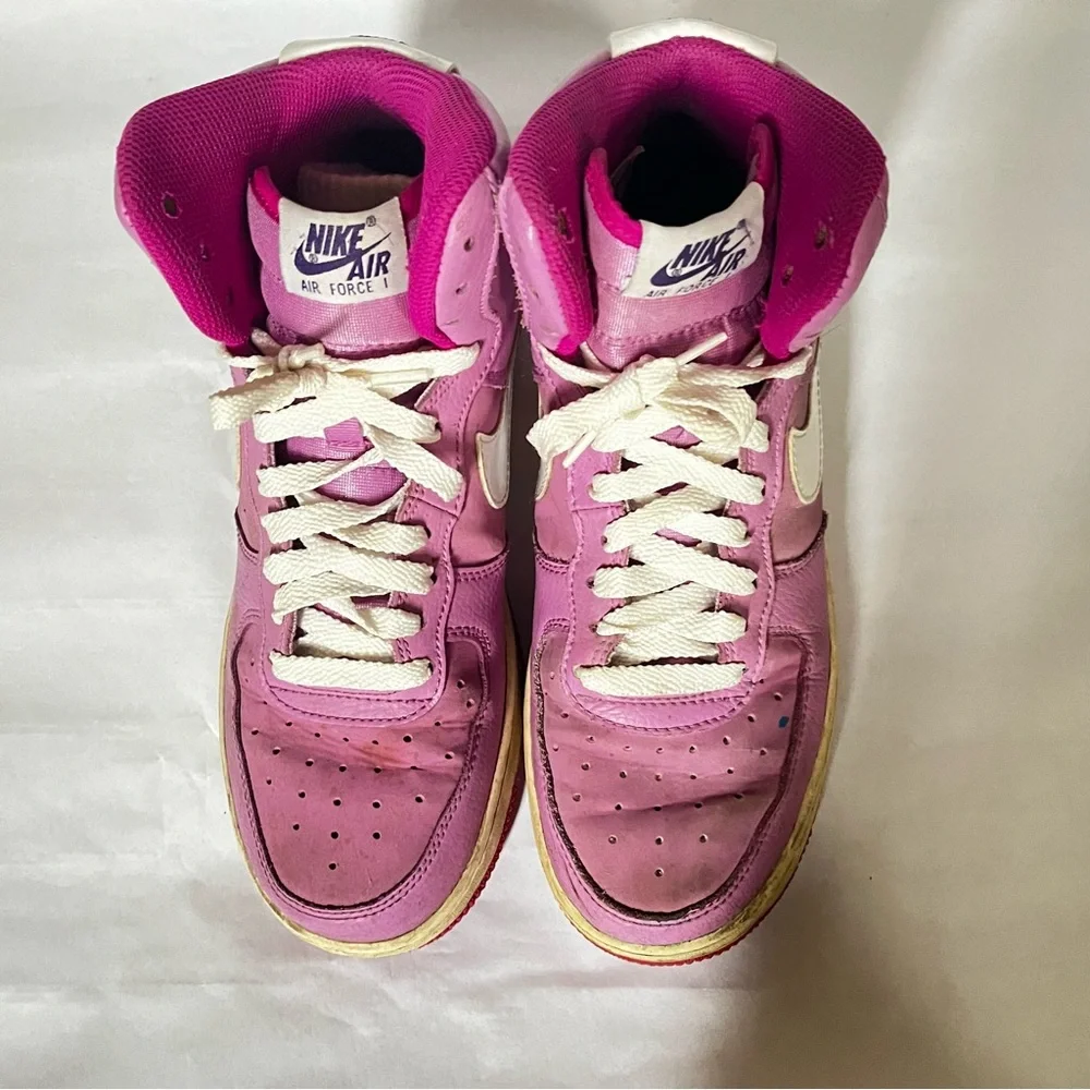 Nike good small